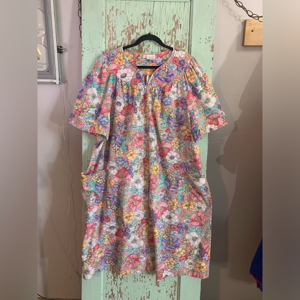 Women’s Vtg Simply Basic Snap Down Multicolor Flo… - image 1